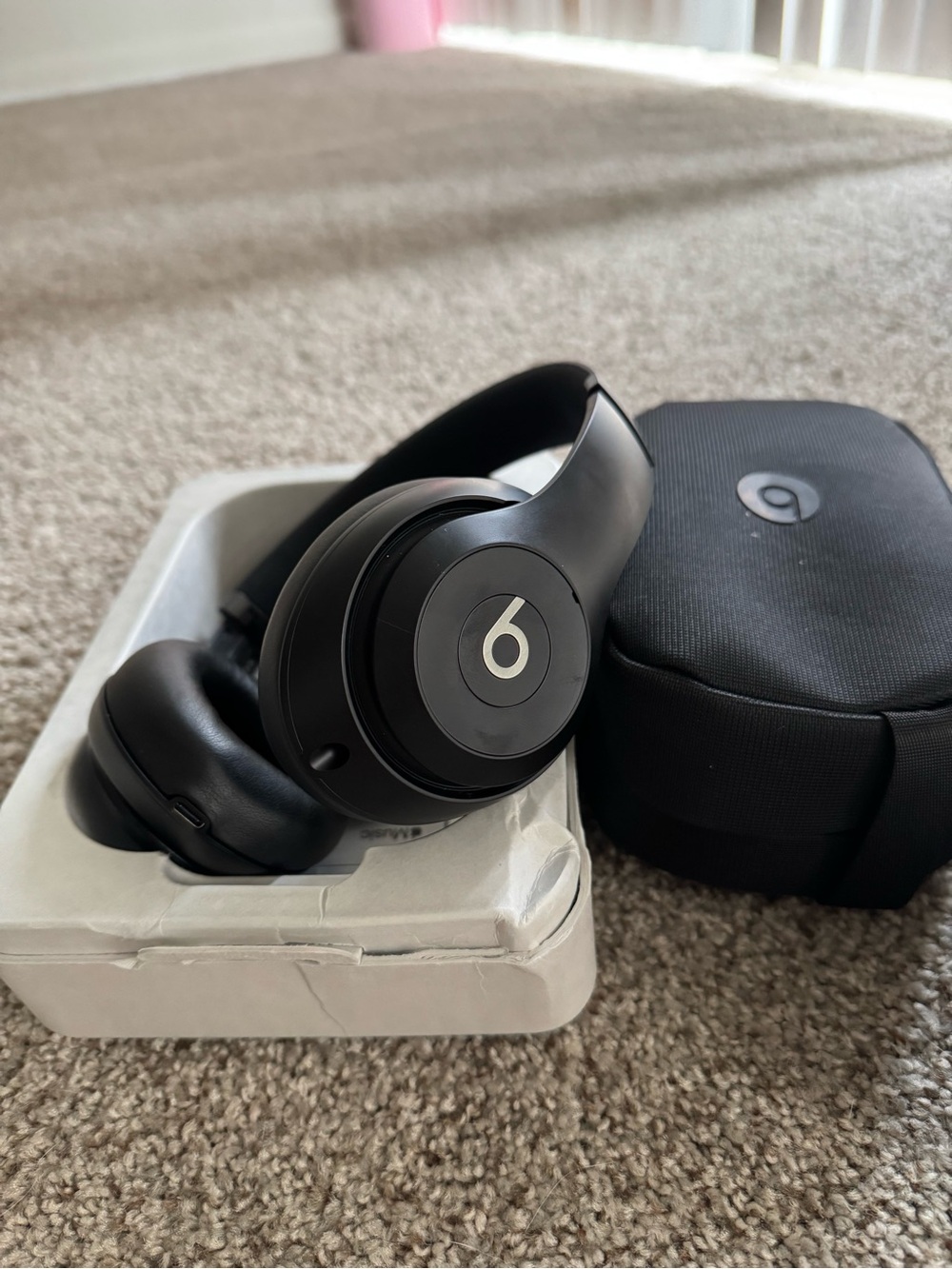 Beats by Dre Studio pro Wireless Headphones in Black